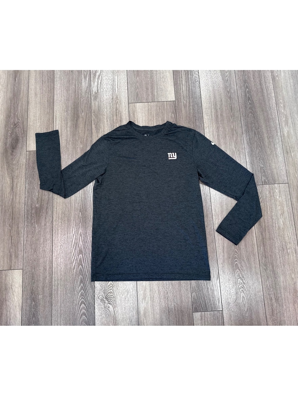 Nike Dri-FIT New York Giants Long Sleeve Shirt Medium